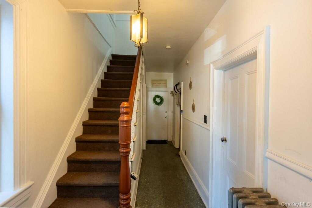 304 Lockwood Avenue, New Rochelle, NY 10801 - Photo 6 of 25