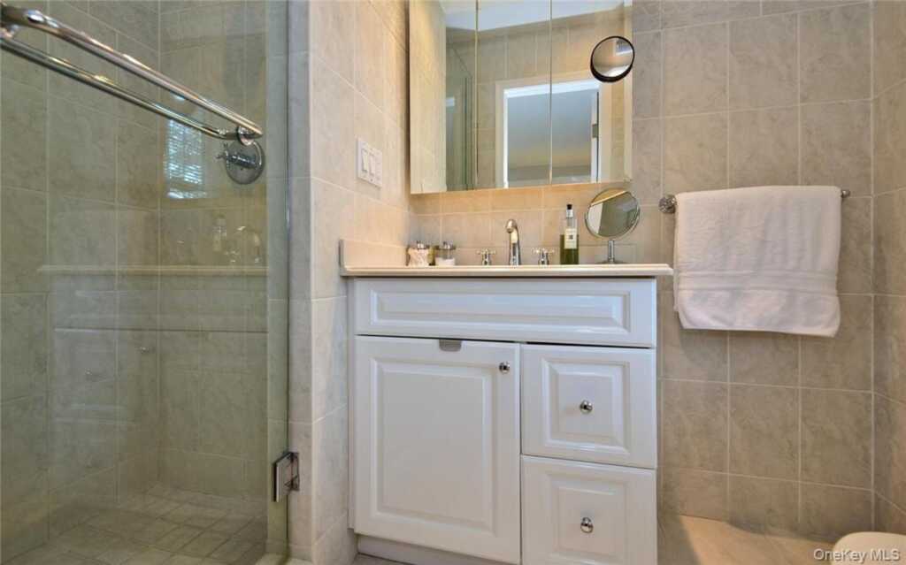 9 Franklin Avenue, Rye, NY 10580 - Photo 18 of 36