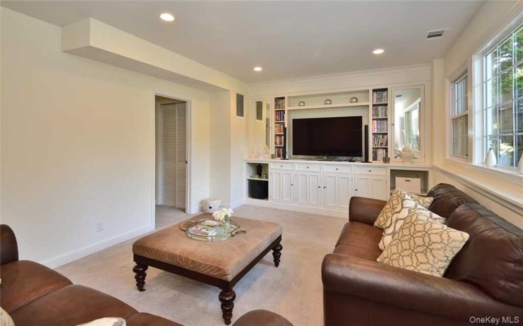9 Franklin Avenue, Rye, NY 10580 - Photo 25 of 36