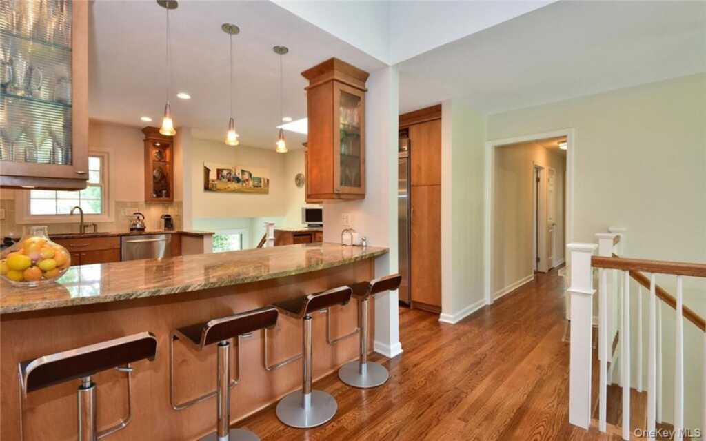 9 Franklin Avenue, Rye, NY 10580 - Photo 8 of 36