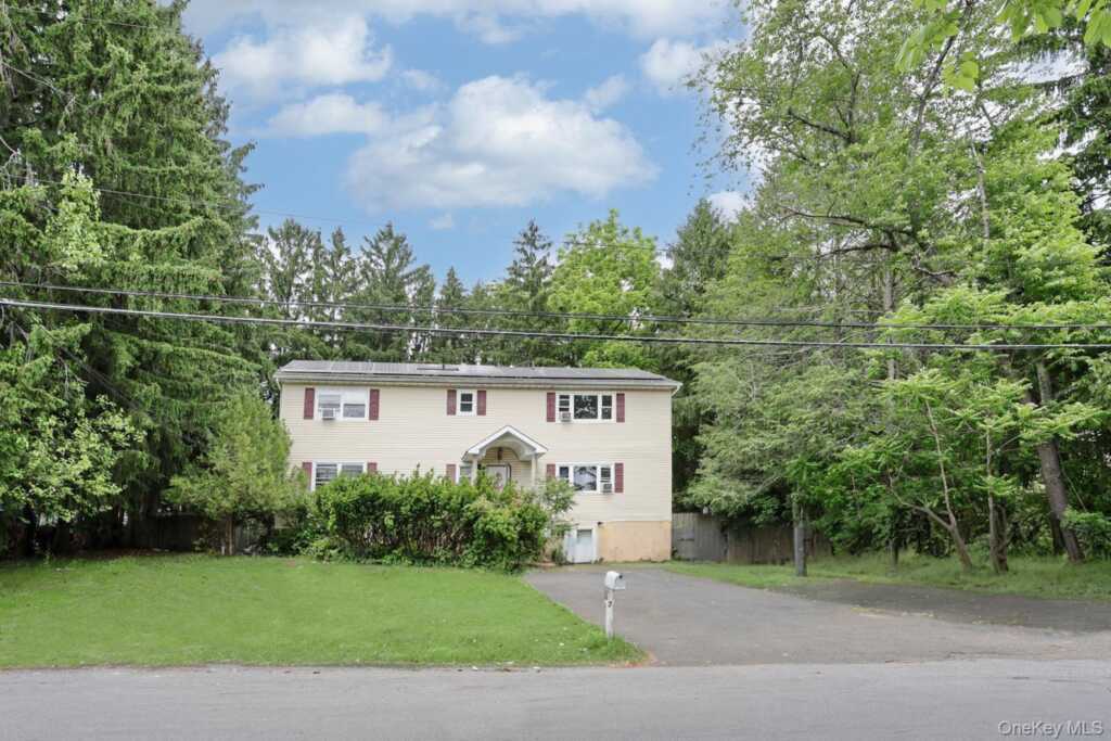 7 Olin Drive, Nanuet, NY 10954 - Photo 4 of 30