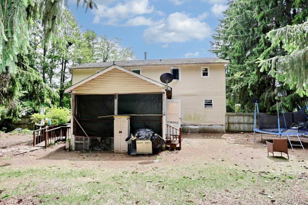 7 Olin Drive, Nanuet, NY 10954 - Photo 6 of 30
