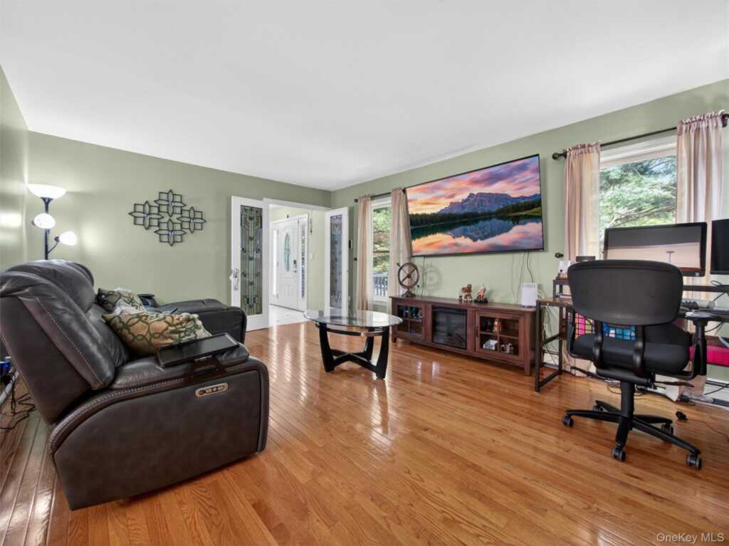 15 Central Highway, New City, NY 10956 - Photo 10 of 49