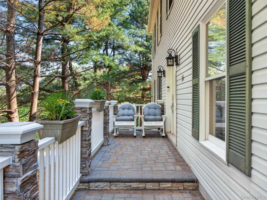 15 Central Highway, New City, NY 10956 - Photo 4 of 49