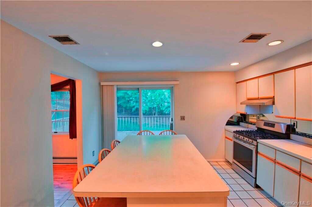 39 Bubenko Drive, Stony Point, NY 10923 - Photo 7 of 20