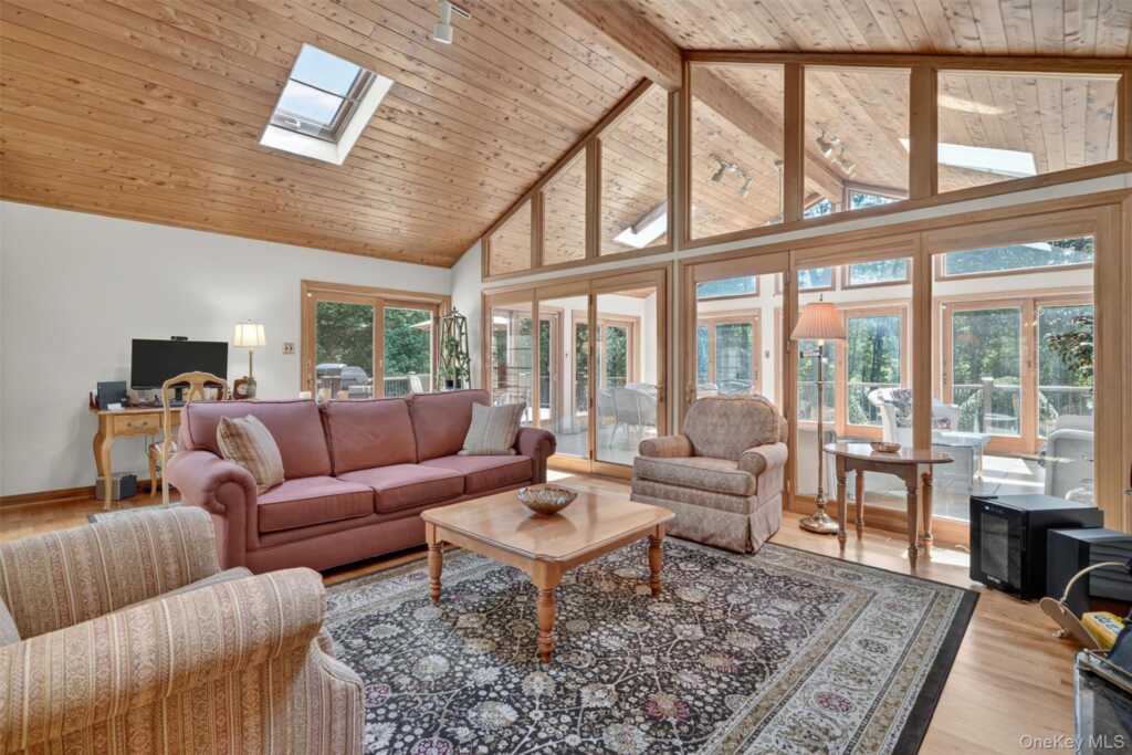 6 Sterling Forest Lane, Suffern, NY 10901 - Photo 13 of 46
