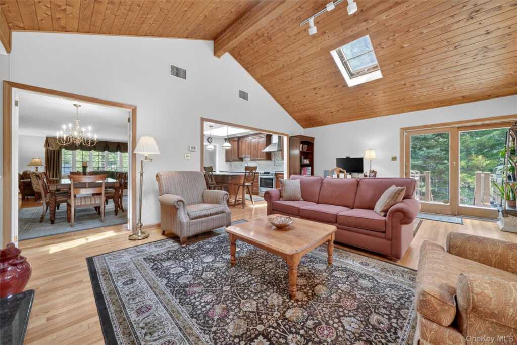 6 Sterling Forest Lane, Suffern, NY 10901 - Photo 17 of 46
