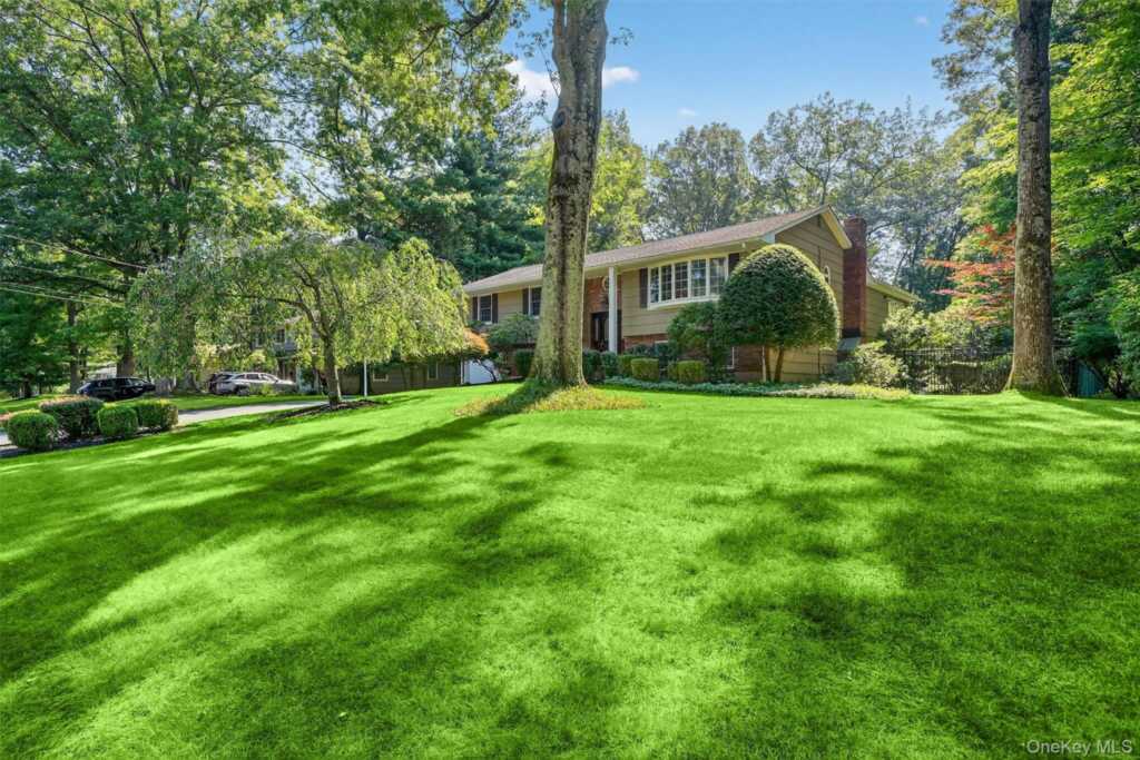 6 Sterling Forest Lane, Suffern, NY 10901 - Photo 3 of 46