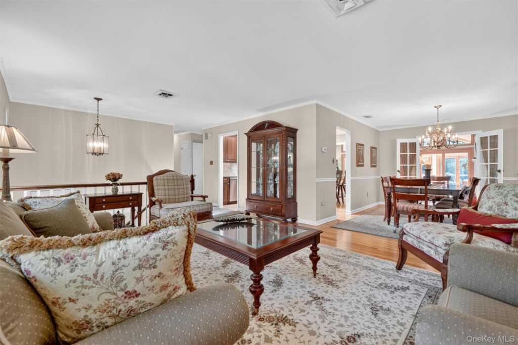 6 Sterling Forest Lane, Suffern, NY 10901 - Photo 6 of 46