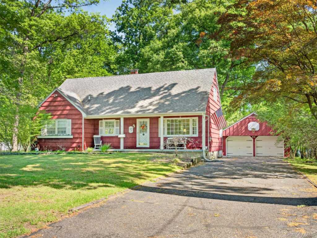 56 Oak Road, New City, NY 10956 - Photo 2 of 30