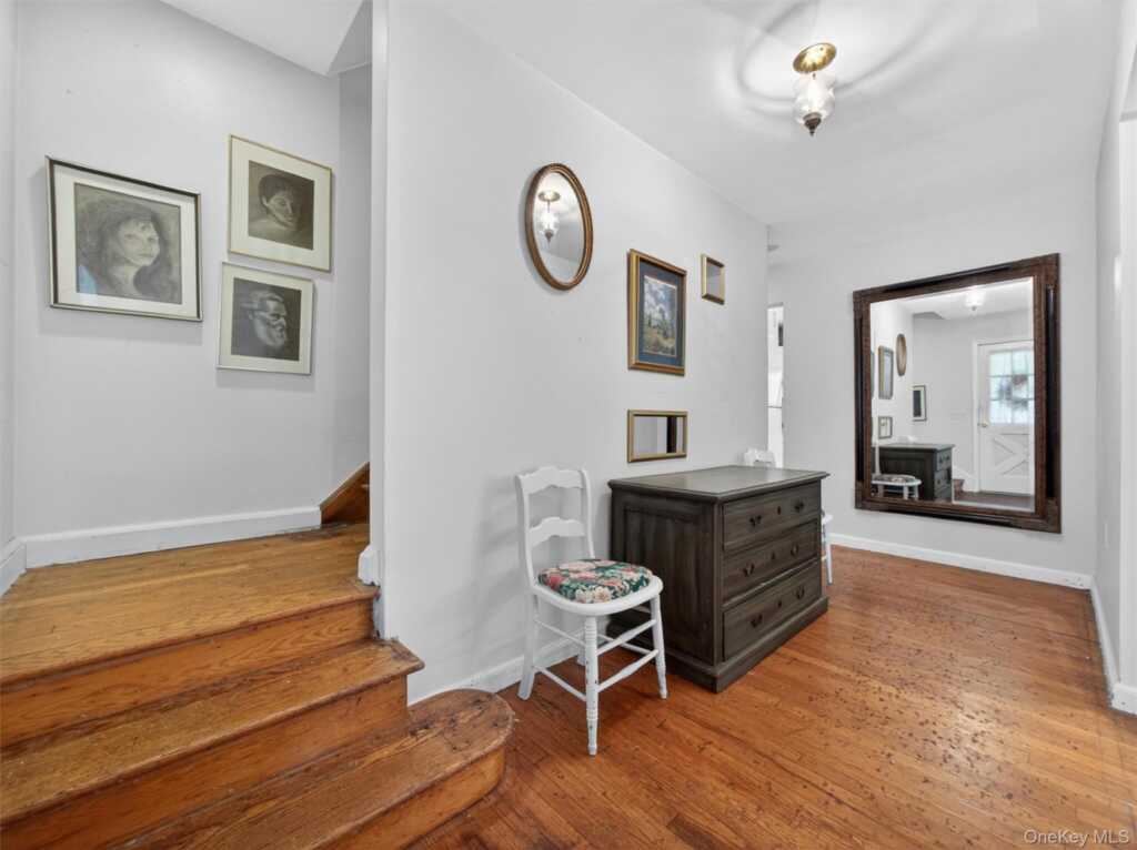 56 Oak Road, New City, NY 10956 - Photo 3 of 30
