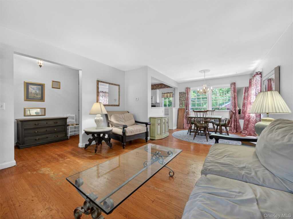 56 Oak Road, New City, NY 10956 - Photo 5 of 30