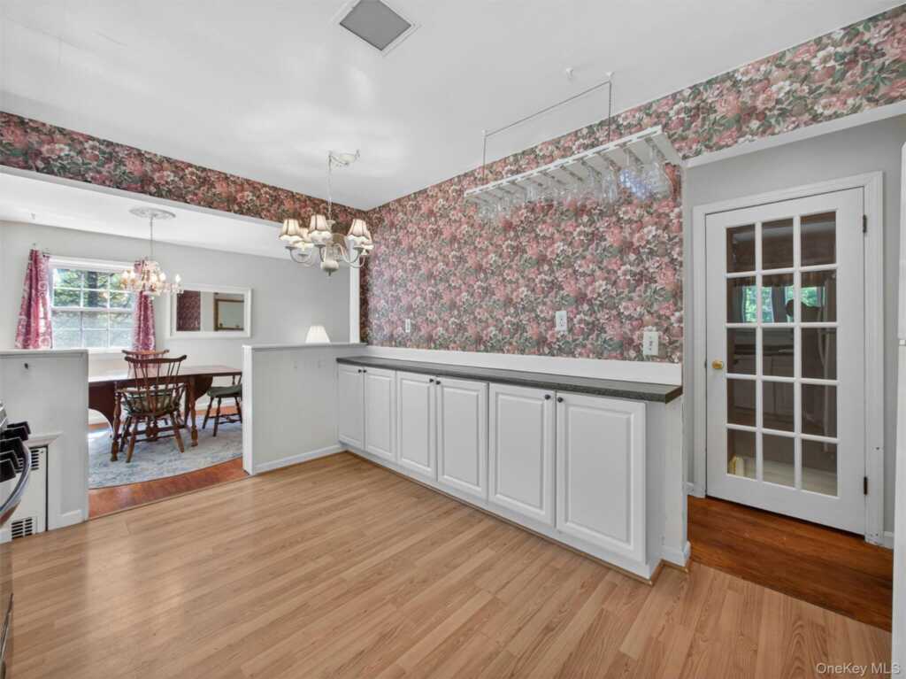 56 Oak Road, New City, NY 10956 - Photo 8 of 30