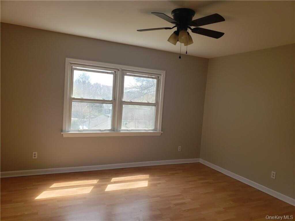 30 W George Avenue, Pearl River, NY 10965 - Photo 23 of 29