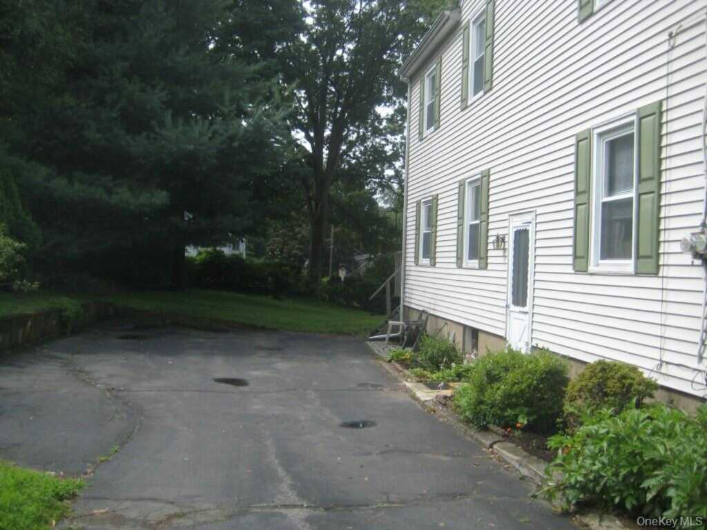 30 W George Avenue, Pearl River, NY 10965 - Photo 27 of 29