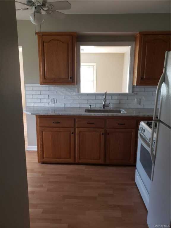 30 W George Avenue, Pearl River, NY 10965 - Photo 5 of 29