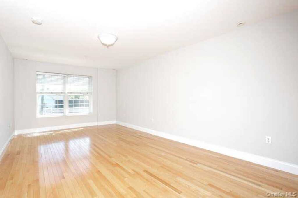 21 E Central Avenue, Unit #302, Pearl River, NY 10965 - Photo 13 of 33
