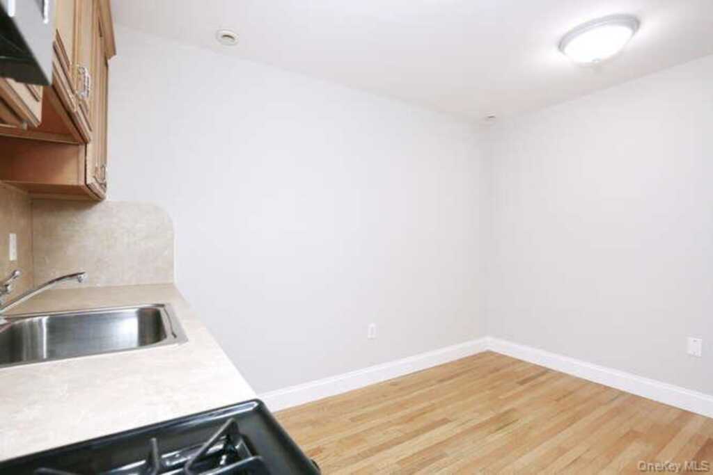 21 E Central Avenue, Unit #302, Pearl River, NY 10965 - Photo 20 of 33