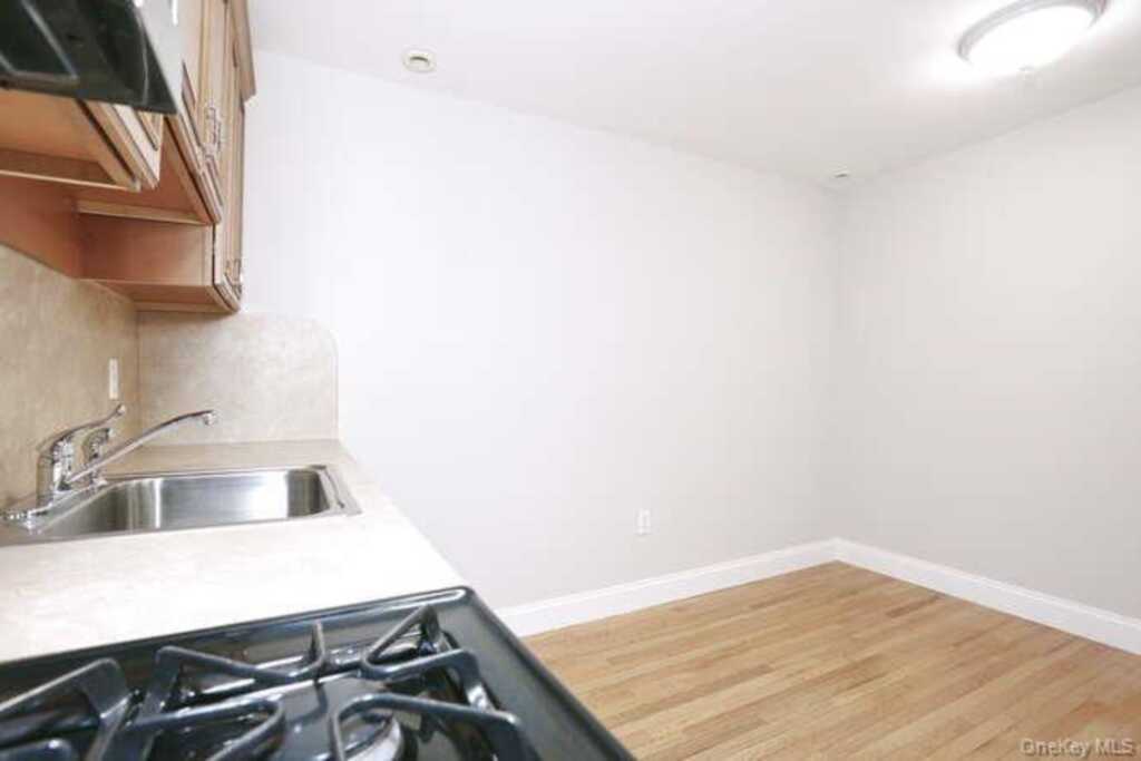 21 E Central Avenue, Unit #302, Pearl River, NY 10965 - Photo 21 of 33