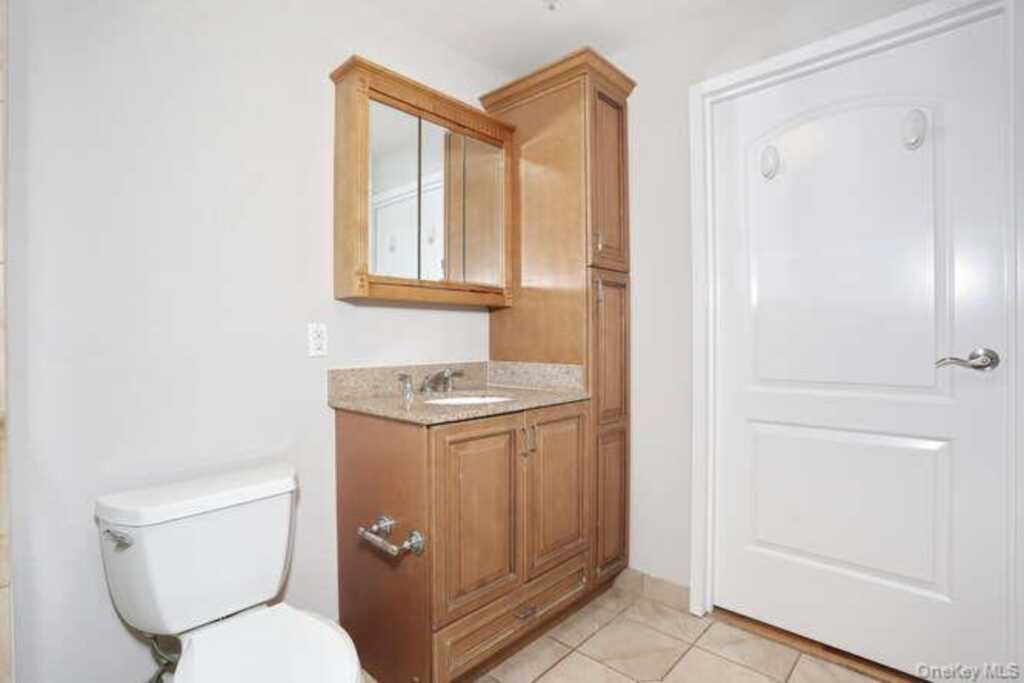 21 E Central Avenue, Unit #302, Pearl River, NY 10965 - Photo 29 of 33