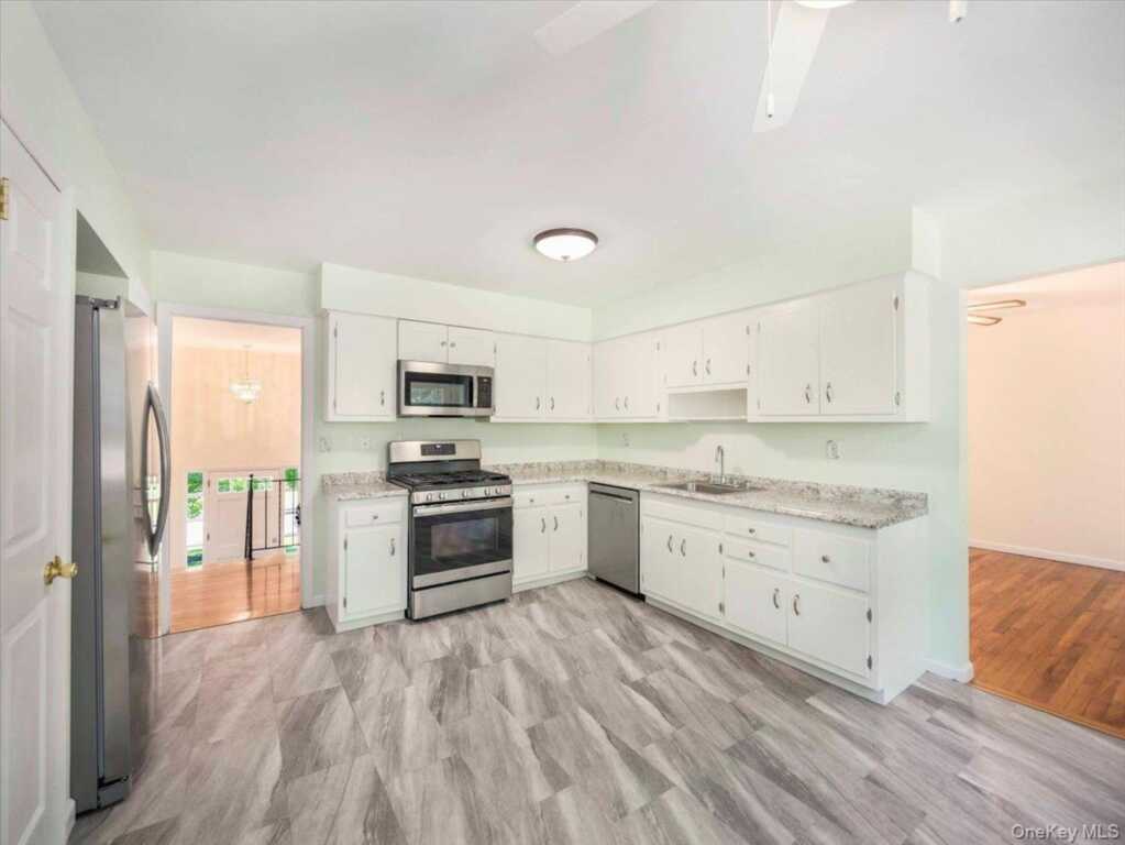 5 Dorchester Avenue, New City, NY 10956 - Photo 11 of 35