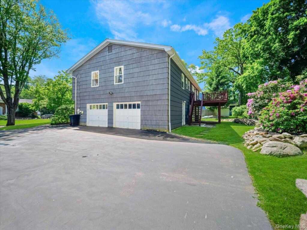 5 Dorchester Avenue, New City, NY 10956 - Photo 4 of 35