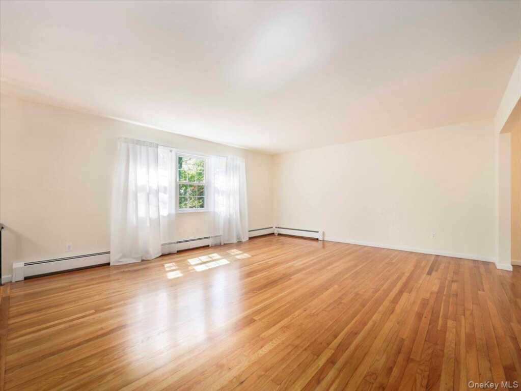 5 Dorchester Avenue, New City, NY 10956 - Photo 7 of 35