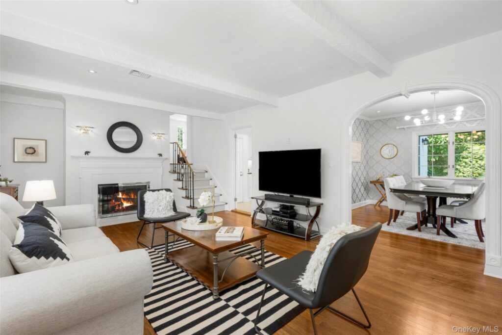 63 Rye Road, Rye, NY 10580 - Photo 4 of 50