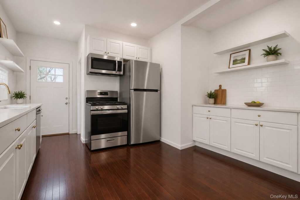 6 Willow Avenue, Nyack, NY 10960 - Photo 8 of 25