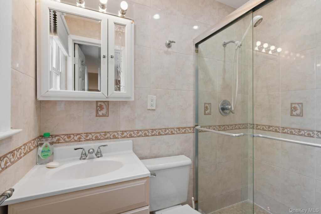 3 Baldwin Lane, New Rochelle, NY 10583 - Photo 25 of 36