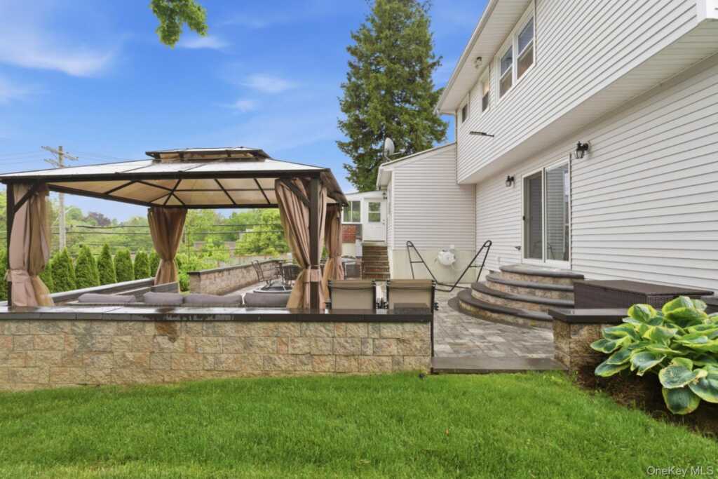 3 Baldwin Lane, New Rochelle, NY 10583 - Photo 30 of 36