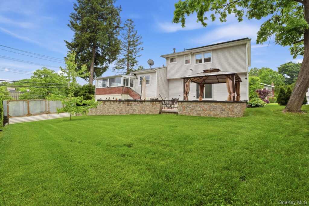 3 Baldwin Lane, New Rochelle, NY 10583 - Photo 31 of 36