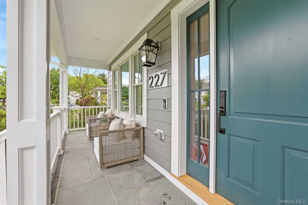 227 Central Avenue, Rye, NY 10580 - Photo 2 of 42