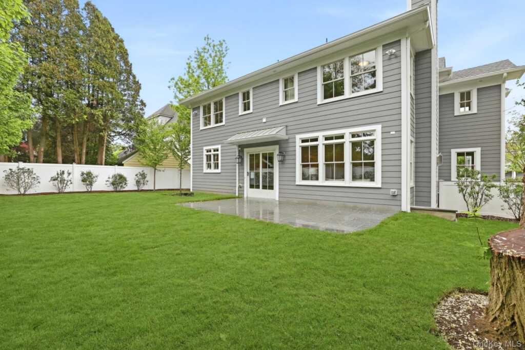 227 Central Avenue, Rye, NY 10580 - Photo 37 of 42