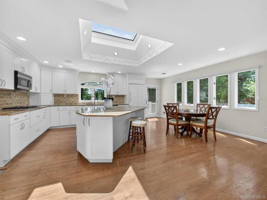 6 Wilton Circle, New City, NY 10956 - Photo 6 of 35