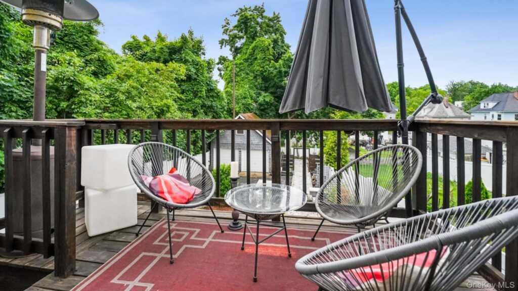 22 Mount Joy, New Rochelle, NY 10801 - Photo 11 of 38