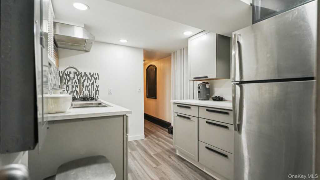 22 Mount Joy, New Rochelle, NY 10801 - Photo 26 of 38