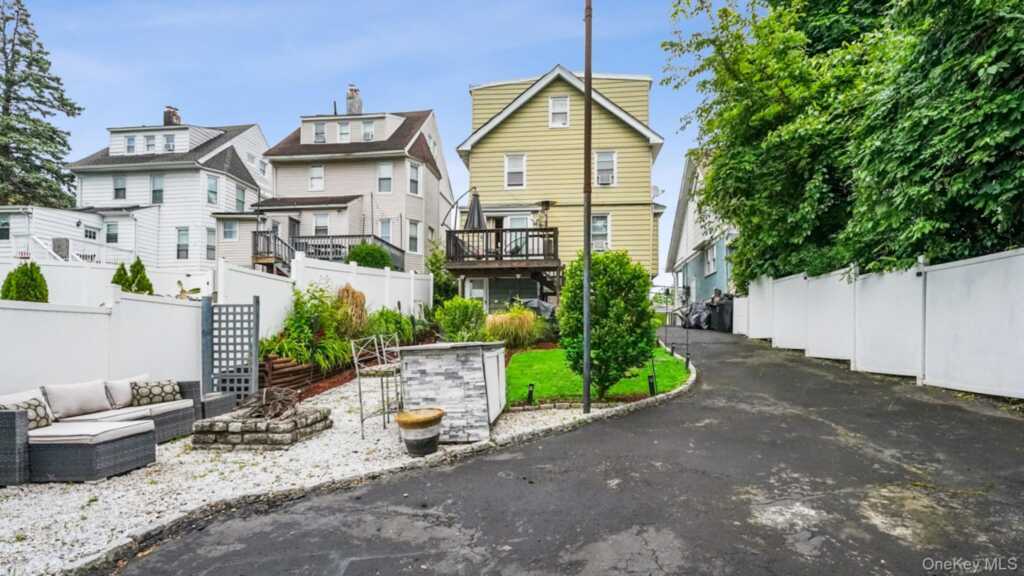 22 Mount Joy, New Rochelle, NY 10801 - Photo 36 of 38