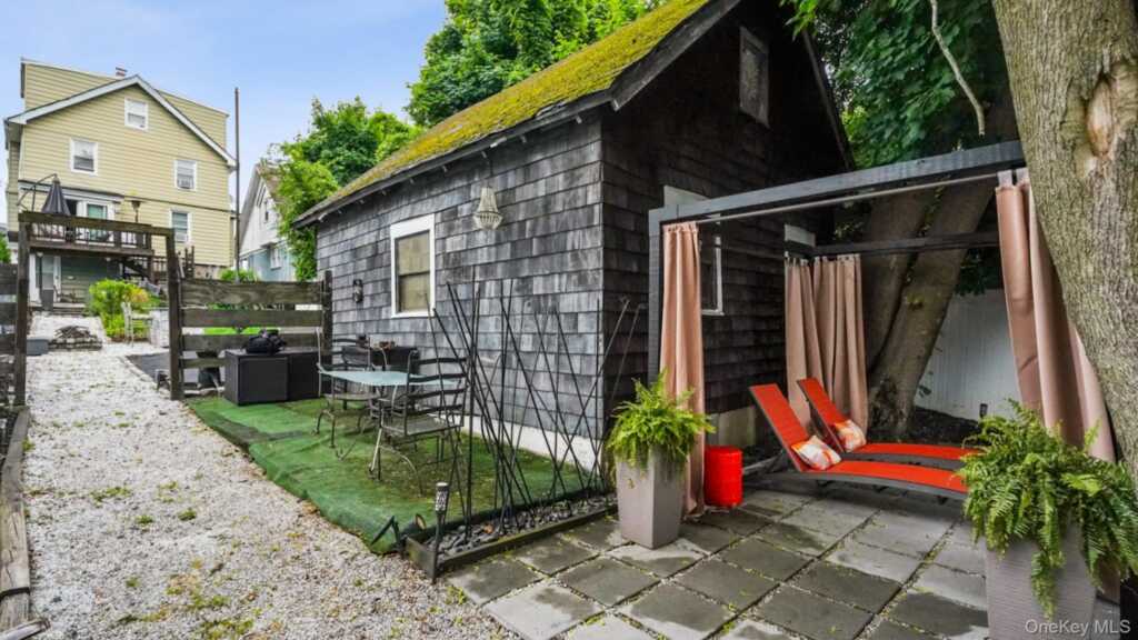 22 Mount Joy, New Rochelle, NY 10801 - Photo 37 of 38