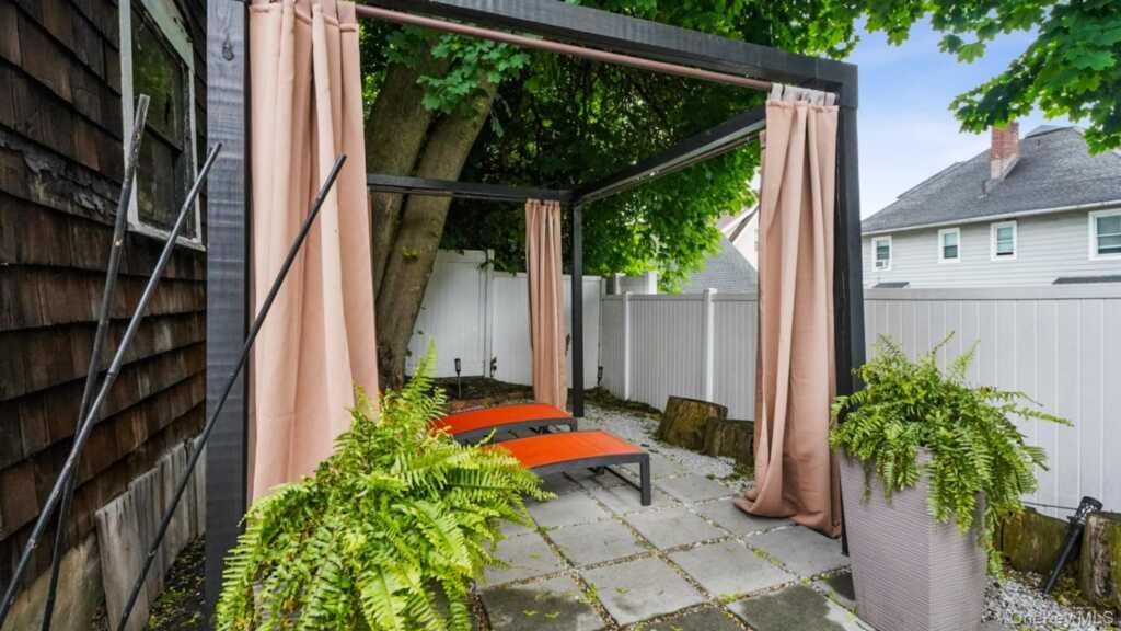 22 Mount Joy, New Rochelle, NY 10801 - Photo 38 of 38