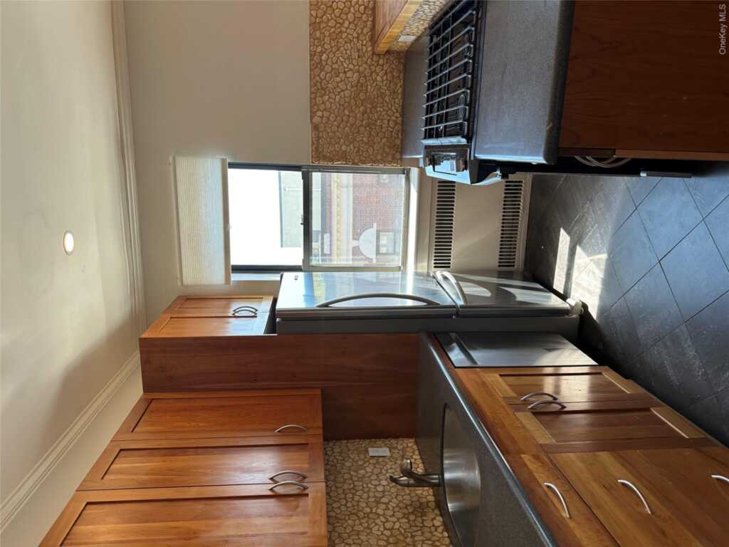 300 Main Street, Unit #6K, White Plains, NY 10601 - Photo 18 of 24