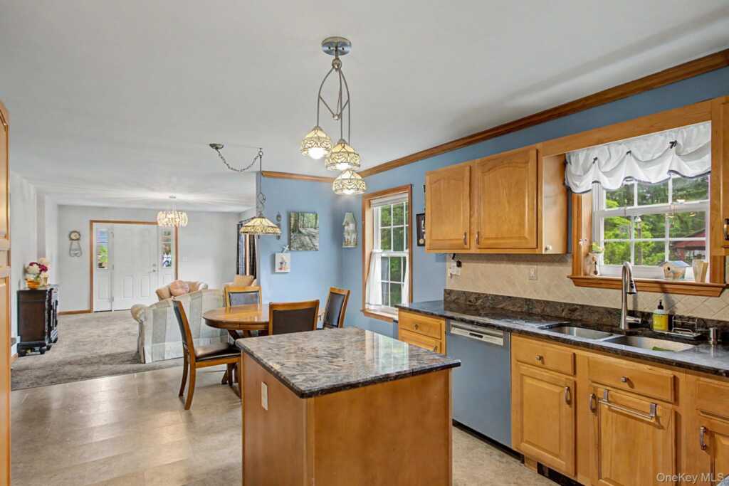 12 Lake Drive, New City, NY 10956 - Photo 12 of 50