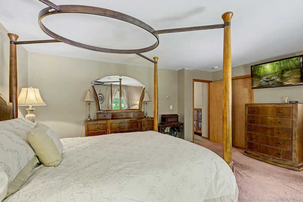 12 Lake Drive, New City, NY 10956 - Photo 25 of 50