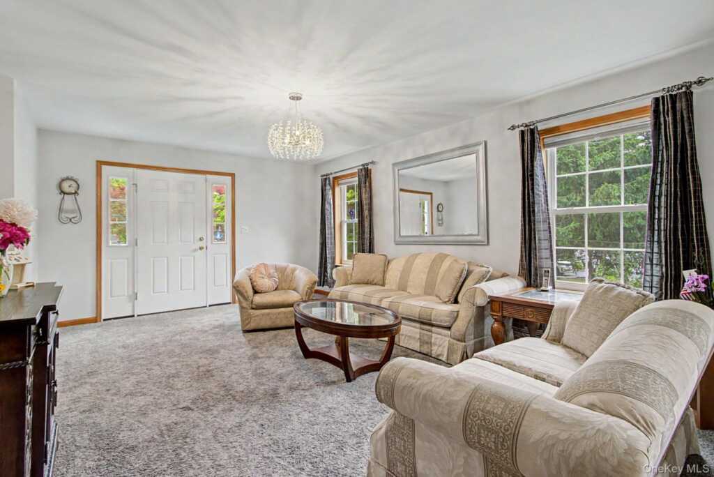 12 Lake Drive, New City, NY 10956 - Photo 6 of 50