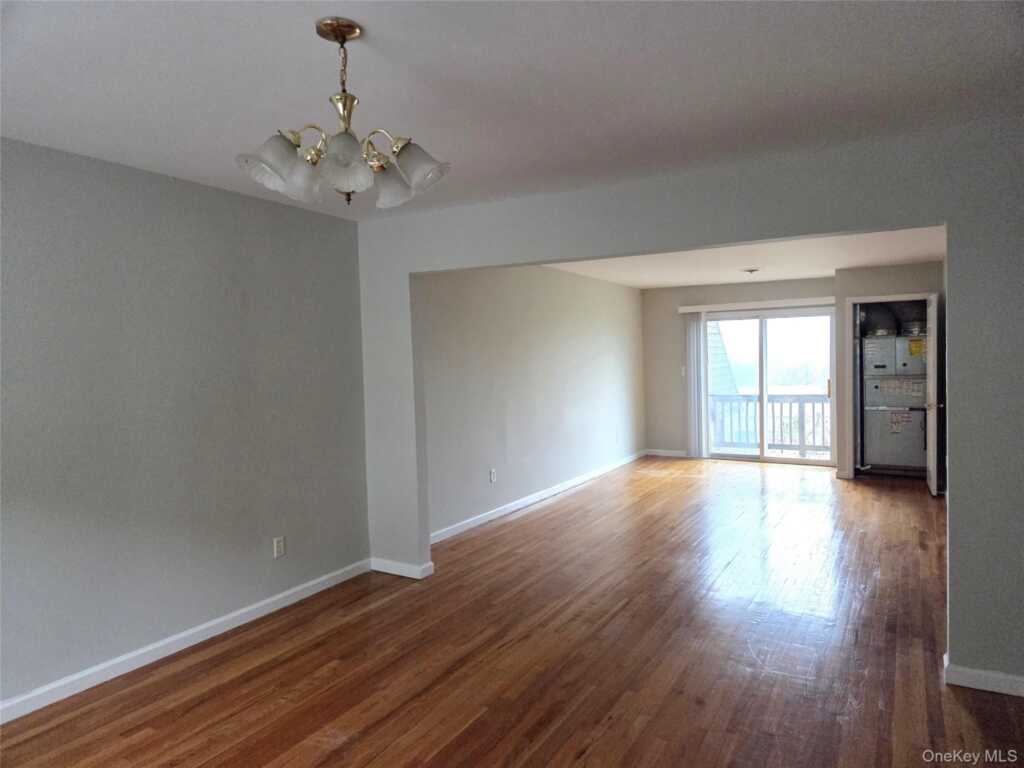 16 Pavilion Ridge Way, Unit #7, Suffern, NY 10901 - Photo 5 of 7