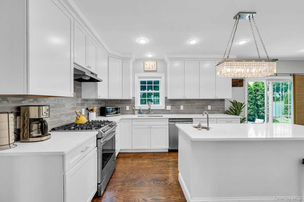 55 Hawley Avenue, Rye, NY 10573 - Photo 10 of 50