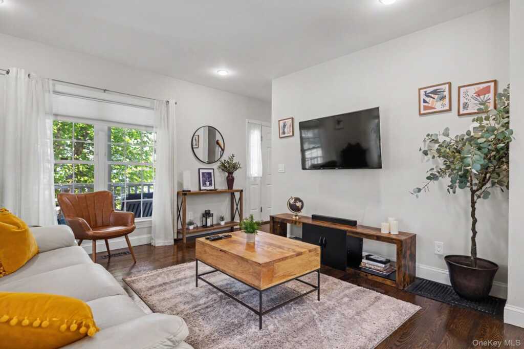 55 Hawley Avenue, Rye, NY 10573 - Photo 15 of 50