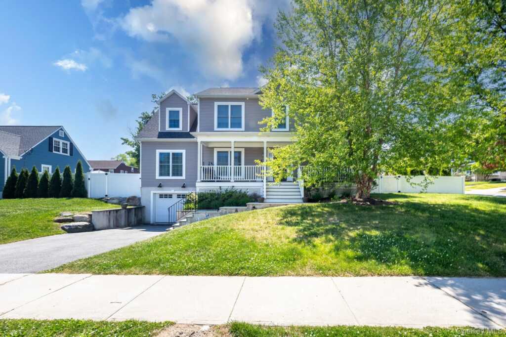 55 Hawley Avenue, Rye, NY 10573 - Photo 3 of 50