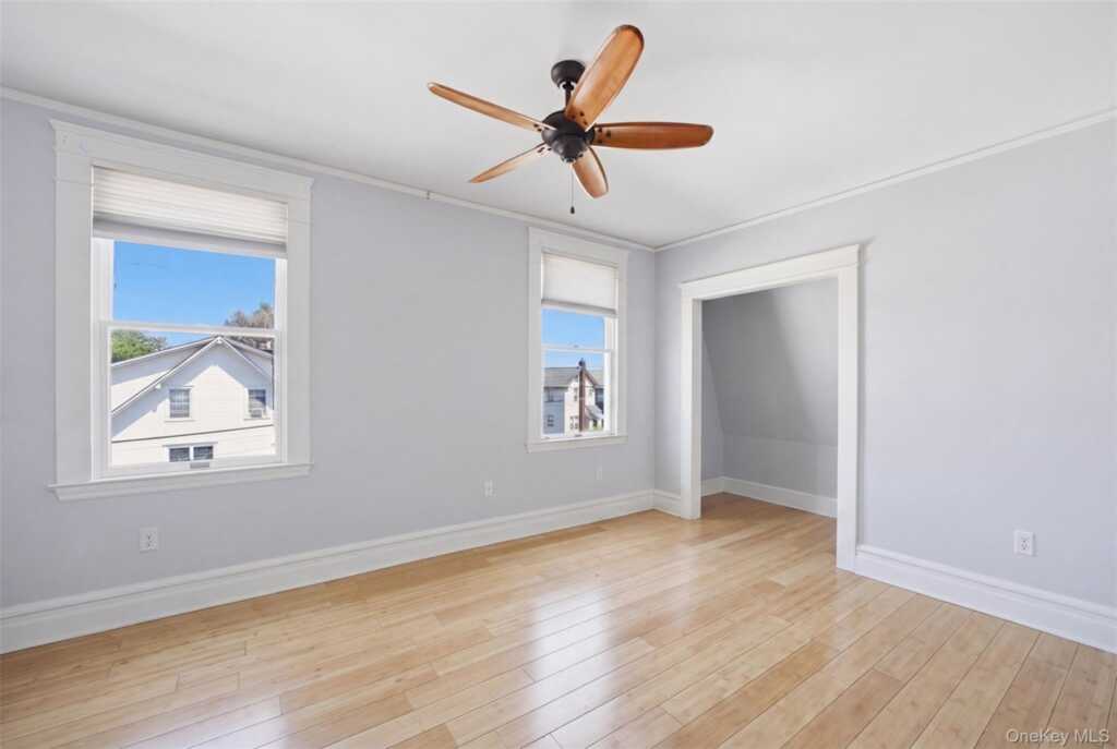 35 Jackson Street, New Rochelle, NY 10801 - Photo 11 of 20