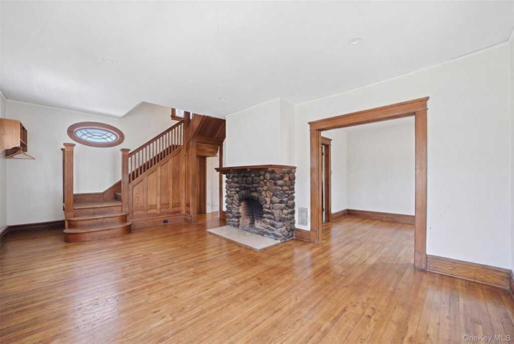 35 Jackson Street, New Rochelle, NY 10801 - Photo 3 of 20